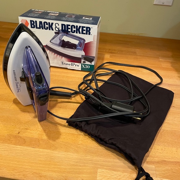 NWT Travel Iron by Black & Decker - Picture 2 of 7